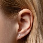color: 18K gold pair (with earplugs)