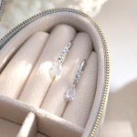 color: white gold