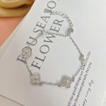 color: Four-leaf clover bracelet [white gold]]