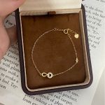 color: 18K Gold