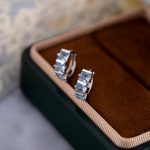 color: white gold