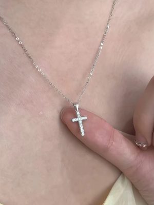 S925 Sterling Silver Plated 18K Gold Classic Diamond Cross Necklace Pendant Simple Fashion Trend Versatile Collarbone Chain