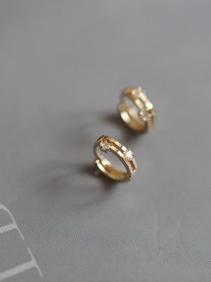 Body S925 Sterling Silver Gold Plated Car Flower Face Ear Buckle Women's Simple Small Ear Ring Elegant All-match Exquisite Earrings HME