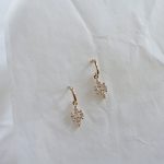 color: 18K gold pair (with earplugs)