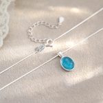 color: Necklace (pendant + chain)