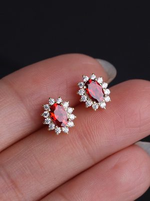 925 Sterling Silver Plated 18K Gold Retro Court Style Earrings Female Inlay Zircon Simple Elegant Garnet Earrings Earrings