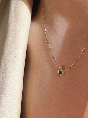 Expensive 925 Silver Plated 18K Gold Perfumery Bottle Pendant Emerald Zircon Necklace Entry Luxury High-grade Exquisite Necklace for Women