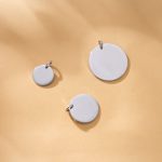color: White gold coin round card / Style: Diameter 15mm