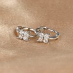color: white gold