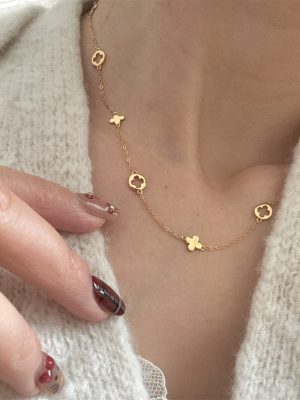 Korean-style 925 sterling silver plated 18K gold single-layer hollow four-leaf small flower clavicle chain sweet little fresh four-leaf clover necklace