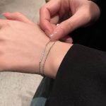 color: white gold