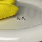color: white gold