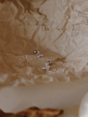 S925 Sterling Silver Plated Platinum Zircon Mini Butterfly Earrings Screw Sleeping Free Earrings Fresh HME