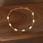 color: 18K Gold