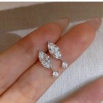 color: White gold pair (including earplugs)