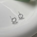 color: white gold