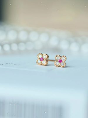 S925 Silver Plated 14K Gold Zircon Four-leaf Clover Small Ear Nail Women's Exquisite Small and Fresh All-match Mini Ear Bone Nail