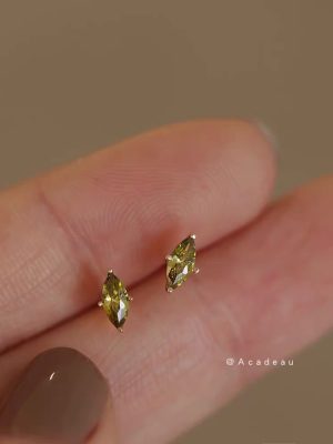 Olive Green Horse Eye Diamond S925 Sterling Silver Plated 14 Gold Earrings Green Zircon Earrings Fresh Simple All Match Earrings Ouni Na