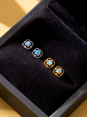 S925 All-body Sterling Silver Simple Hollow Four-leaf Flower Earrings Exquisite Diamond Mini All-match Opal Earrings for Women