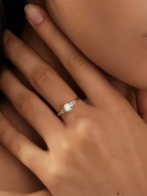 S925 Sterling Silver Berlin Love Letter Snowflake Super Flash Diamond Ring Women's Light Luxury High-end Fashion All-match Proposal Ring