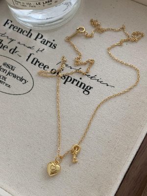 Korean style unique design love key pendant necklace 925 sterling silver simple ins temperament simple clavicle chain HME