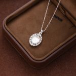 color: Silver [necklace]]