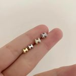 color: Gold Diamond H Pair