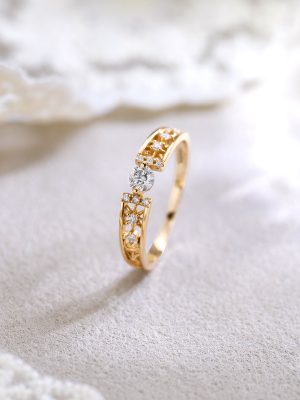 S925 sterling silver hollow zircon ring women's light luxury fashion design food finger ring commuter all-match retro fashion ring