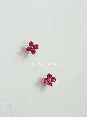 New Zhemei S925 Sterling Silver Gold Plated Earrings Four-leaf Clover Ruby Elegant All-match Cute Small Flower Earrings Female HME