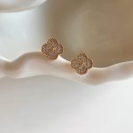 color: 18K gold pair (with earplugs)