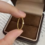 color: 18K Gold / size: US Code 5