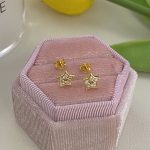 color: 18K Gold