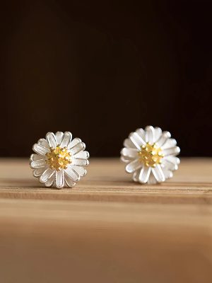 S925 sterling silver small fresh daisy earrings women's design elegant temperament pastoral style all-match earrings earrings
