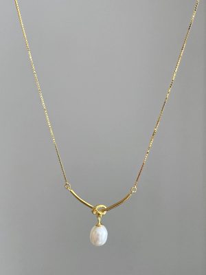 Knot 925 Sterling Silver Plated 18K Gold Natural Freshwater Pearl Pendant Necklace Women's High-end Light Luxury Style Clavicle Chain