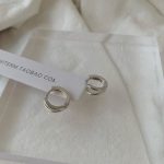 color: white gold