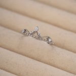 color: Crown ring-white gold / size: US Code 7