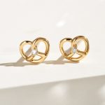 color: 18K gold pair (including silver ear plug)