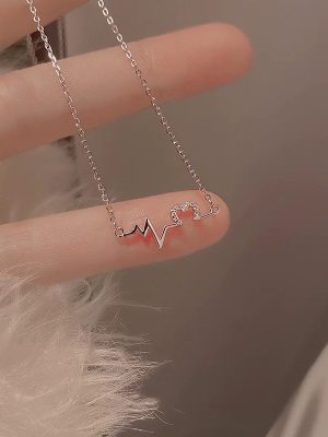 S925 Sterling Silver Gold Plated Entry Luxury Heart Necklace Women's Entry Luxury High-grade Clavicle Chain Necklace Chain Ouni Na