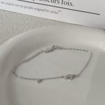 color: white gold
