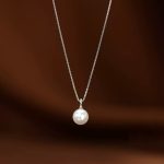color: white gold