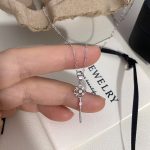 color: white gold