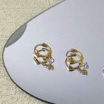 color: 18K Gold