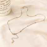 color: white gold