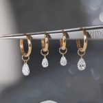 color: Pair of golden drops