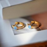 color: 18K Gold Pair