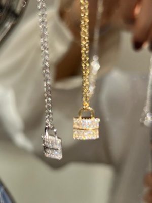 S925 Sterling Silver Light Luxury Square Diamond Small Lock Necklace Female Inlaid Zircon Design All-match Elegant Clavicle Chain HME