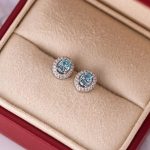 color: white gold