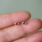 color: Red diamond +18K gold pair (including screw plug)