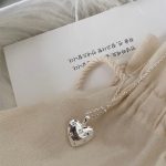 color: white gold
