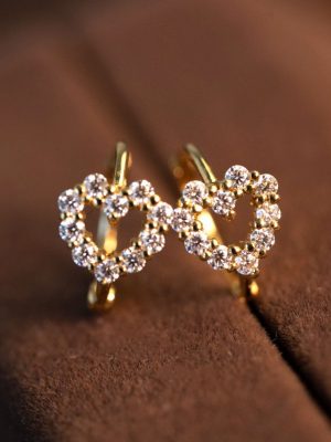 Love is strong ~ S925 silver plated 18K gold love hollow earring diamond sweet lovely temperament heart-shaped ear ring Joker